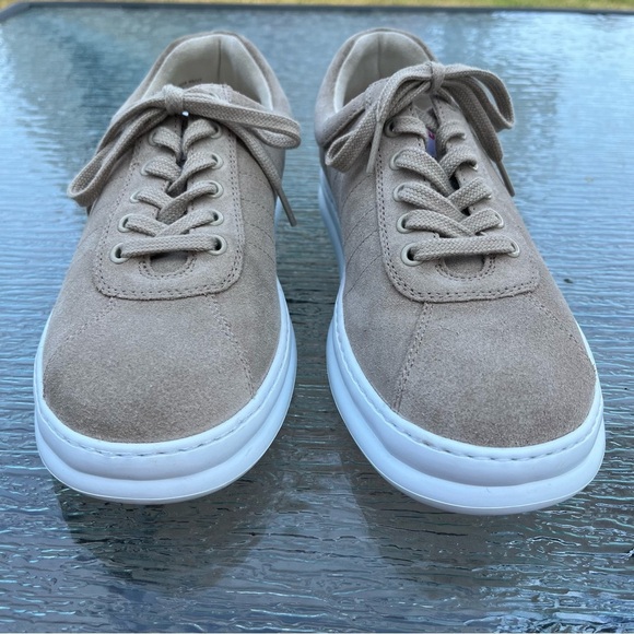 NWOT Camper Tan Walking Runners Trainers Sneakers - Picture 2 of 13